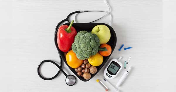 Dieta para la inflamación abdominal: qué comer y qué evitar para deshinchar el abdomen